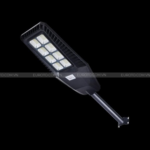den-duong-nang-luong-mat-troi-euroto-solar-74-200w